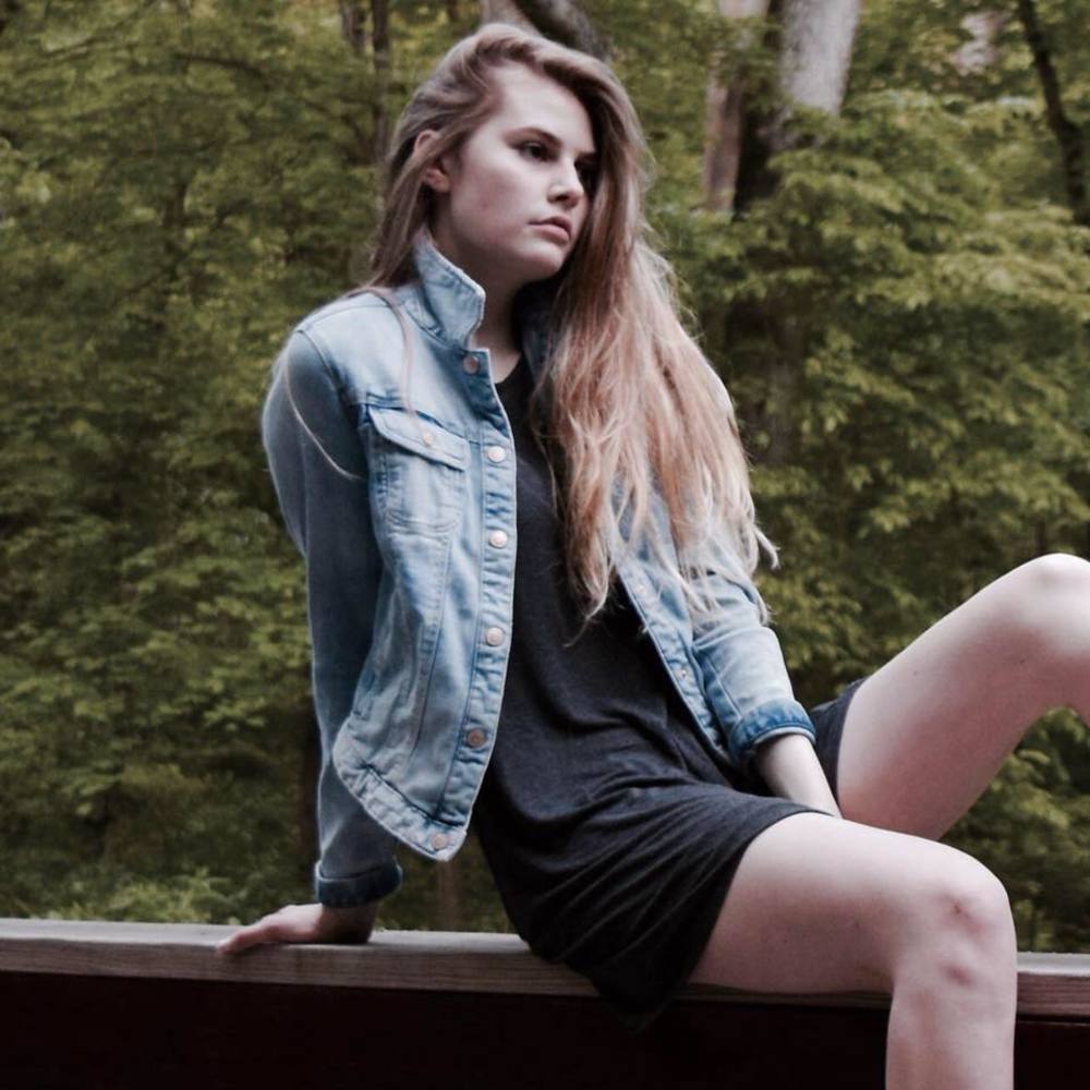 Meet your Posher, Anna